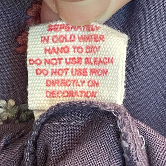 EUC Embroidered Tunic L - Picture 7 of 9